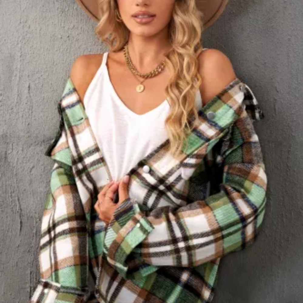 π₯πHPπNew Geometric Plaid shacket - Picture 4 of 16